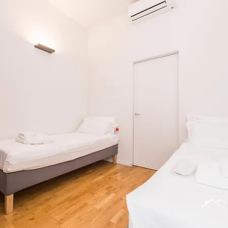 Train Station| 3br| A/c| Center By Tilo