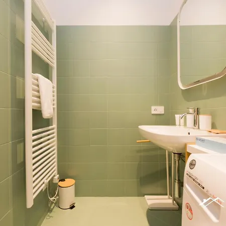 Train Station| 3br| A/c| Center By Tilo *